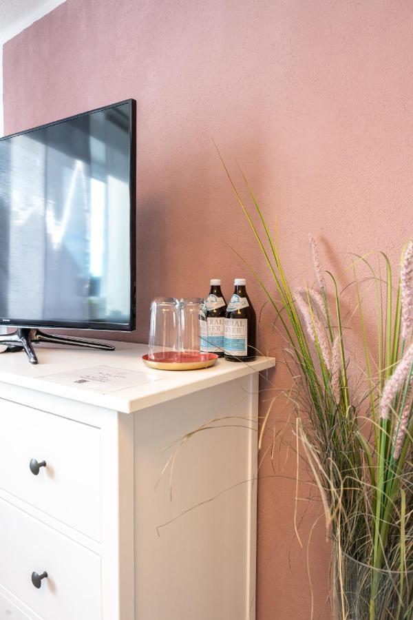 #2 Grosses Zimmer Mit Pool Und Garten Memmingen Bagian luar foto