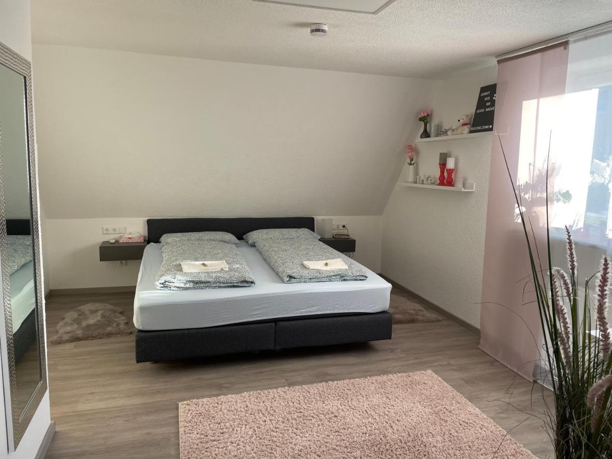 #2 Grosses Zimmer Mit Pool Und Garten Memmingen Bagian luar foto