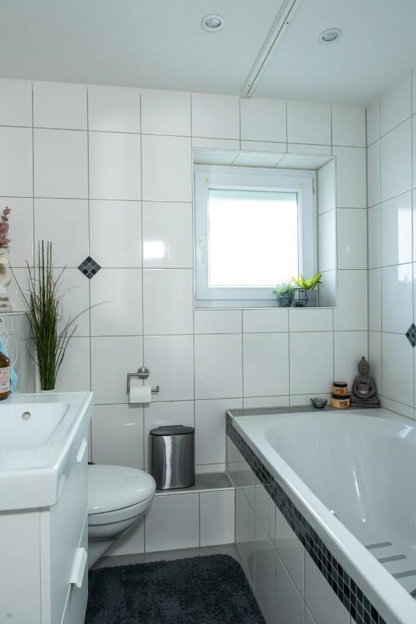 #2 Grosses Zimmer Mit Pool Und Garten Memmingen Bagian luar foto