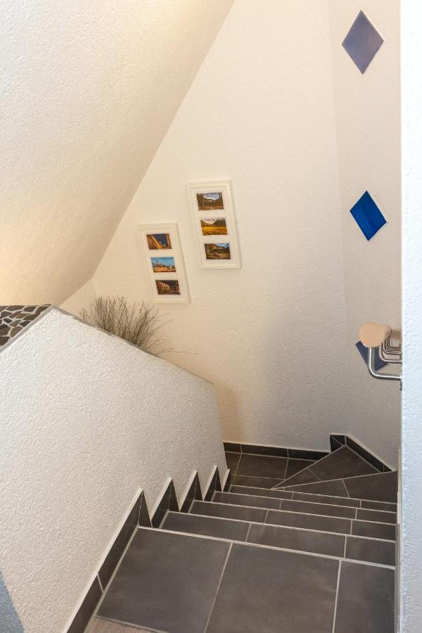 #2 Grosses Zimmer Mit Pool Und Garten Memmingen Bagian luar foto