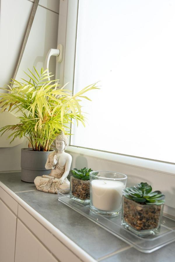 #2 Grosses Zimmer Mit Pool Und Garten Memmingen Bagian luar foto